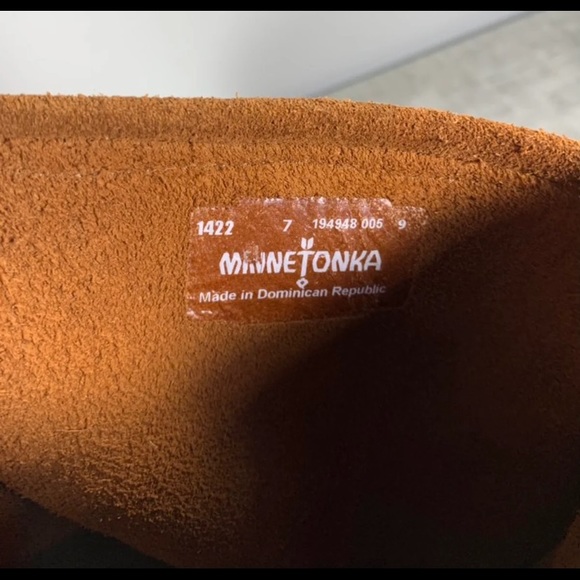 Minnetonka Moccasins 1422 Women's Fringe Mocs Boots Brown Suede Leather Size 7 - Picture 9 of 9